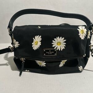 Kate Spade Miri Blake Avenue Falling Daisy Handbag/Crossbody
In Mint Condition